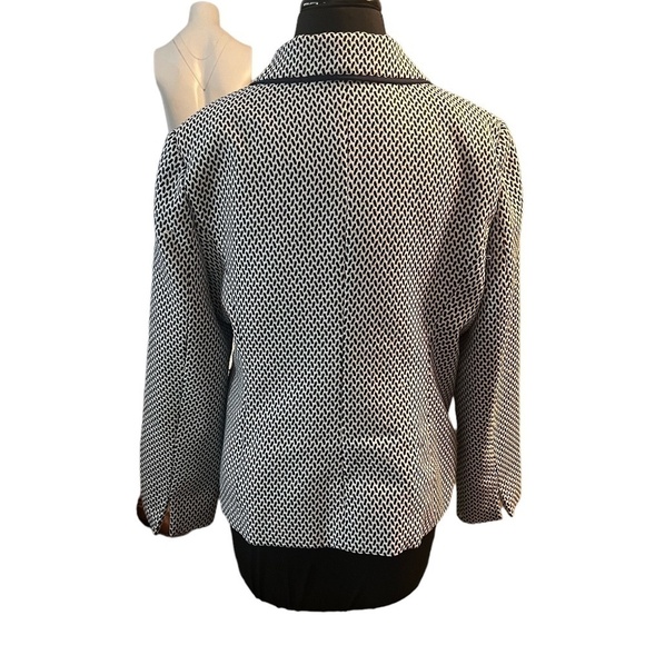 Danillo houndstooth print lined three button blazer size12, Navy Blue and white - Picture 2 of 11